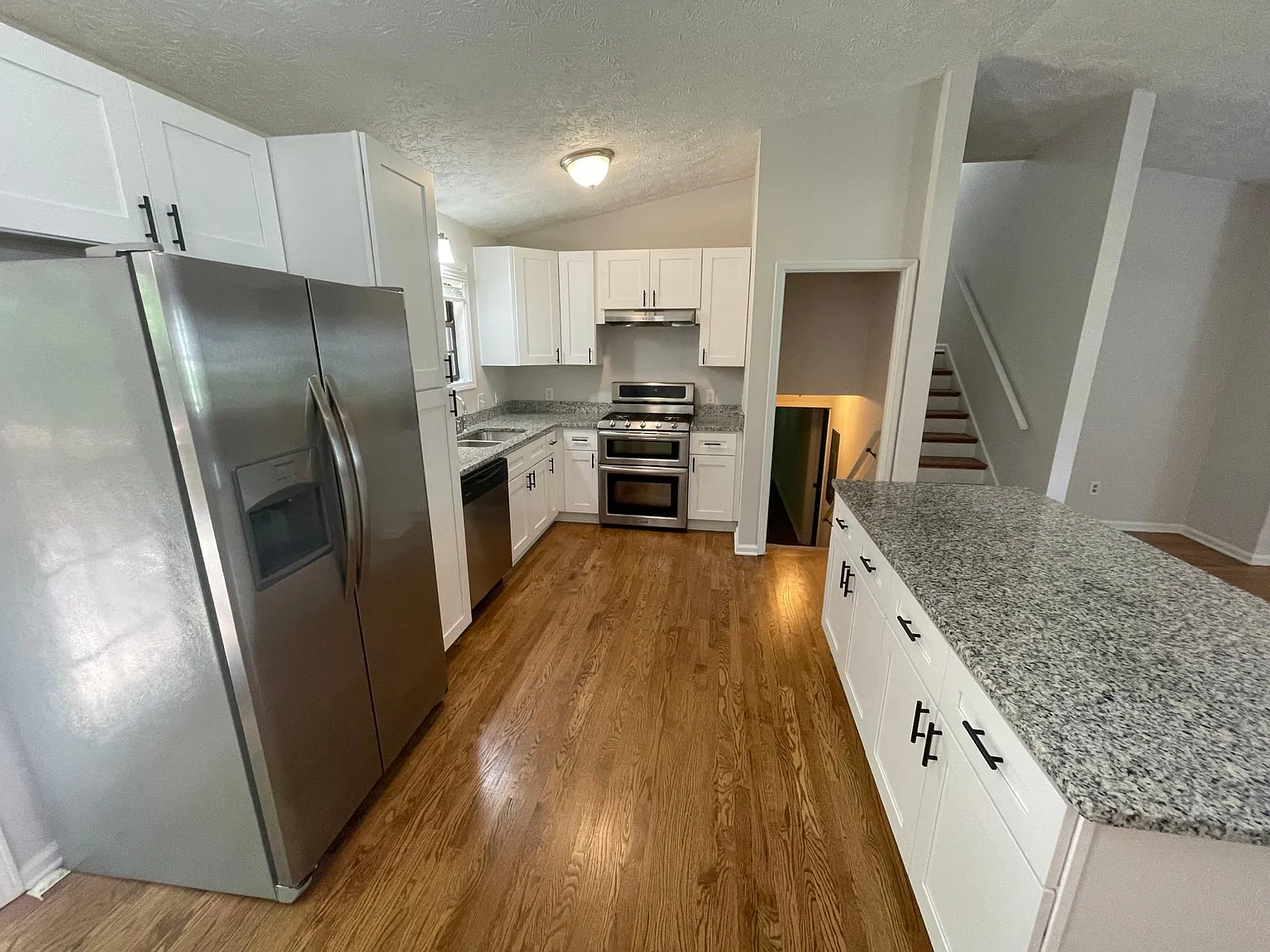 2423 Falcon Ct — Photo 4
