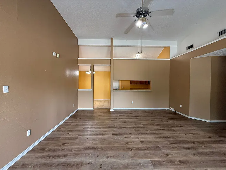 6800 Cuculu Dr — Photo 4
