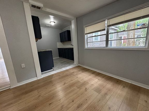 4th image of 8016 Lexington Dr