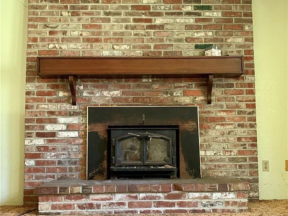 4th image of 615 Highland Dr