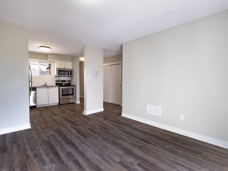 15 Millwood Cres — Photo 10