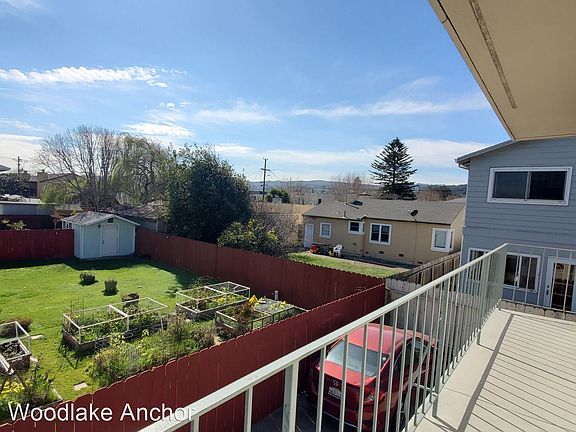 3rd image of 961 Huntington Ave #1