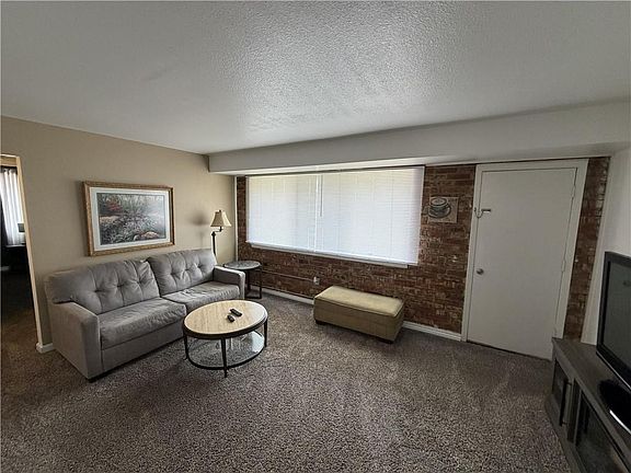 5th image of 7402 Overton Ave
