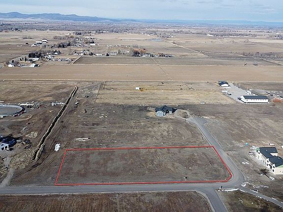 5th image of Silverleaf Ln