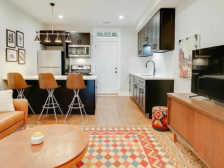 3119 N Haussen Ct #3 — Photo 6