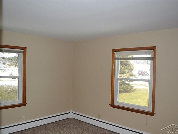 5th image of 2595 Luella Ave