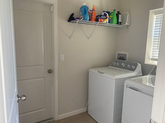 5th image of 10553 Hawks Landing Dr