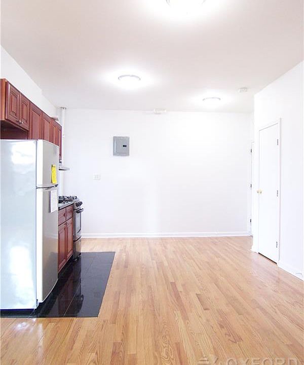 1st image of 341 W 45th St APT 302