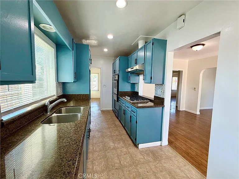 3011 Delta Ave — Photo 9
