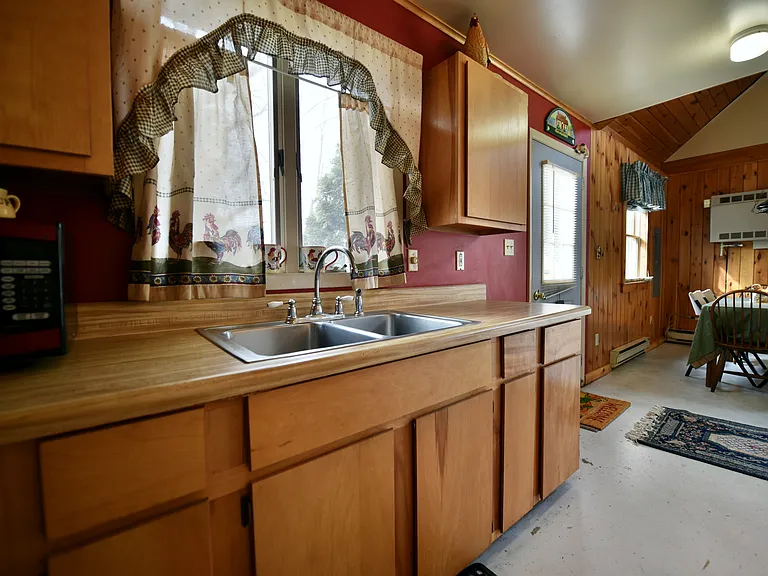 103 Wendell Ave — Photo 10