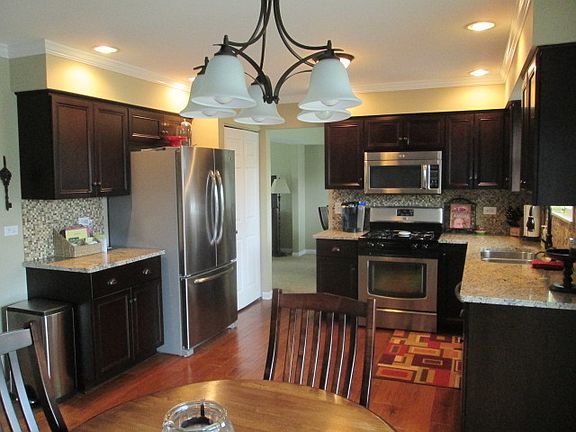 4th image of 1520 Kennedy Dr