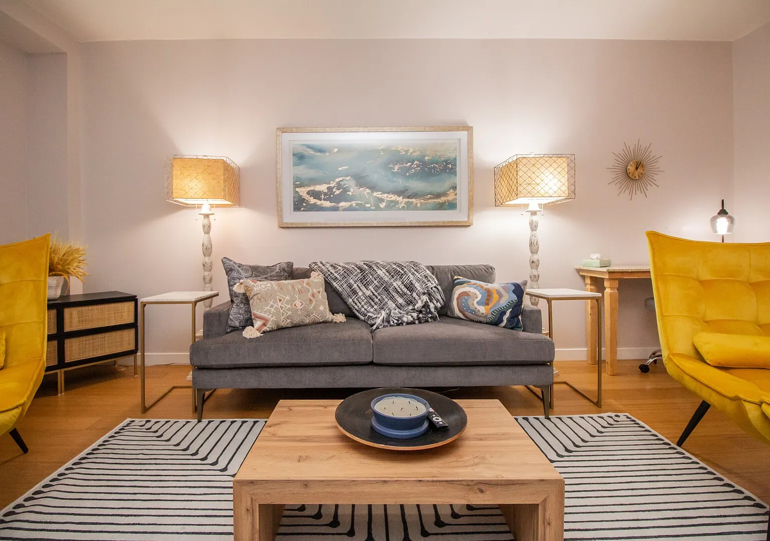 MIN16401 Luxury, 2 bed, 2 bath, Boston Central, Boston University — Photo 4