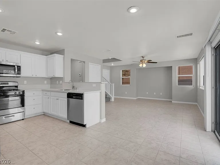 9172 Giardino Villa St — Photo 12