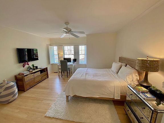 5th image of 42 Laurel Dr