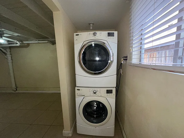 1803 Nueces St — Photo 7