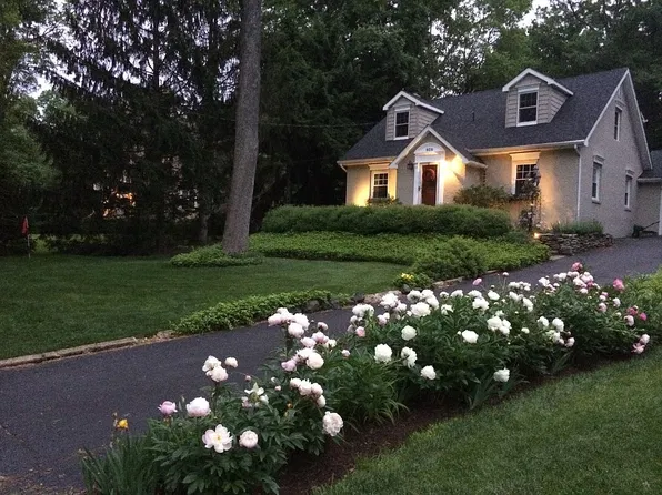 928 Valley Rd, Watchung, NJ 07069