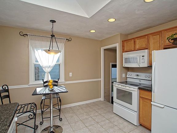 4th image of 1501 Grantwood Dr