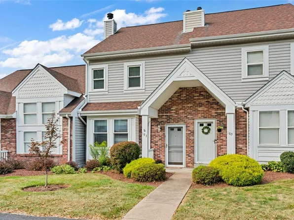 183 Old Village Ln, Bethel Park, PA 15102