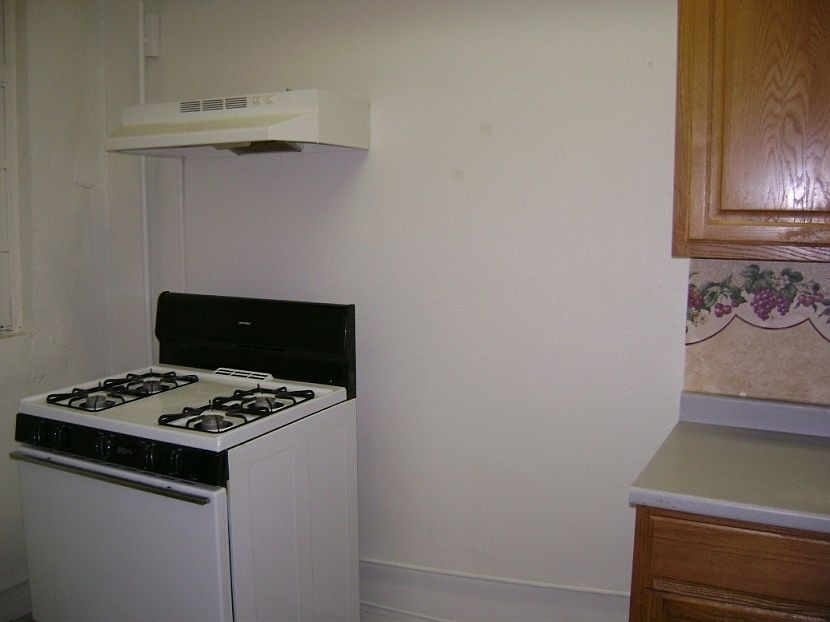 2nd image of 236 W King St APT 4