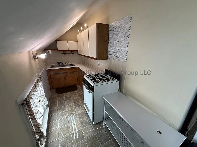 South End — Photo 4