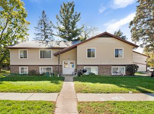 114 W Grant St, Poynette, WI 53955