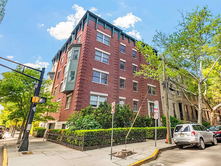 63 Sussex St #8 — Photo 21