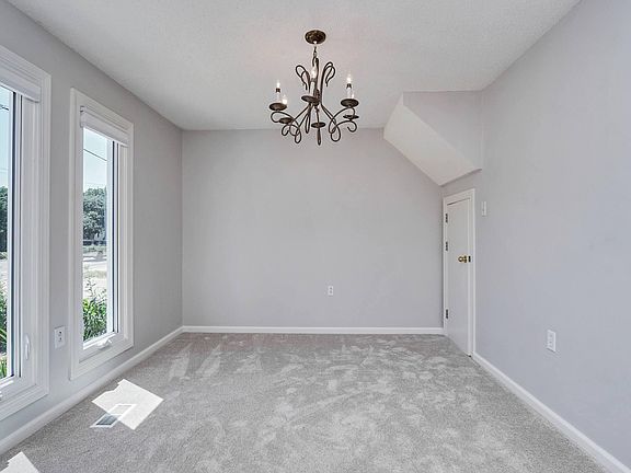 5th image of 2562 Shore Dr
