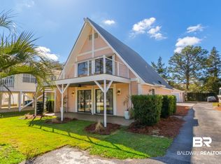 717 E Canal Dr, Gulf Shores, AL 36542