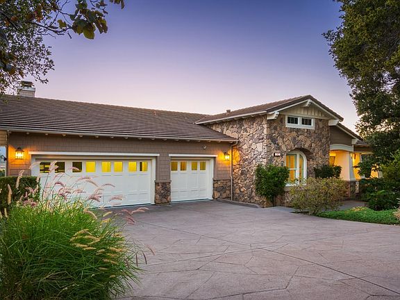 5th image of 32 Owl Ridge Court