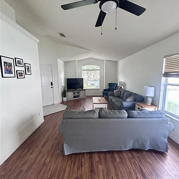 1061 Portmoor Way — Photo 2