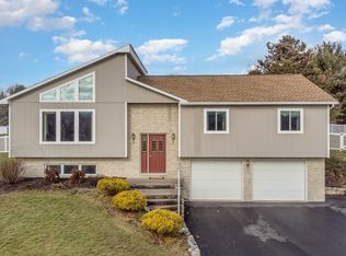 60 Hill Top Rd, Halifax, PA 17032