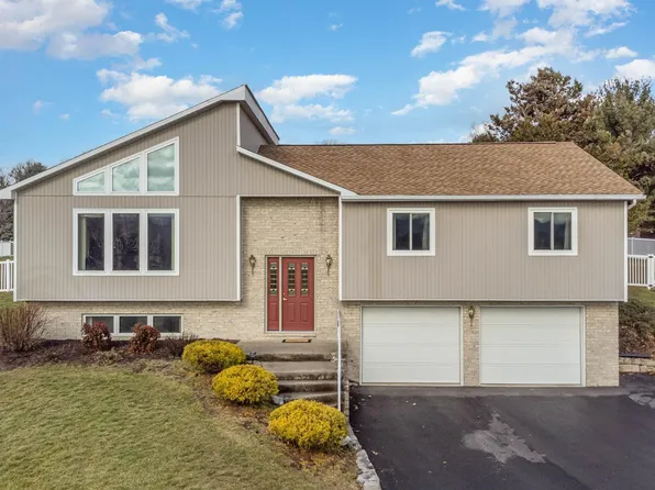 60 Hill Top Rd, Halifax, PA 17032