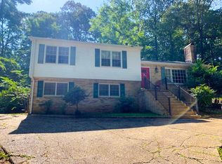 4709 Northwood Lake Dr E, Northport, AL 35473