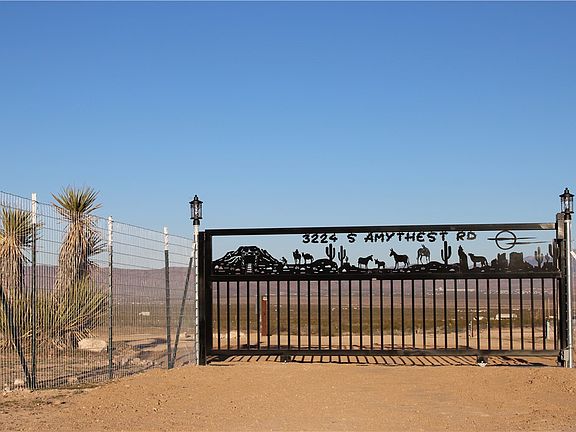 2nd image of 3224 S Amythest Rd