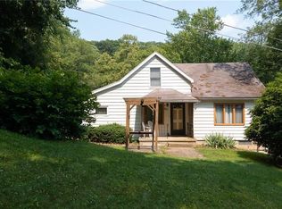 422 N Washington St, Evans City, PA 16033