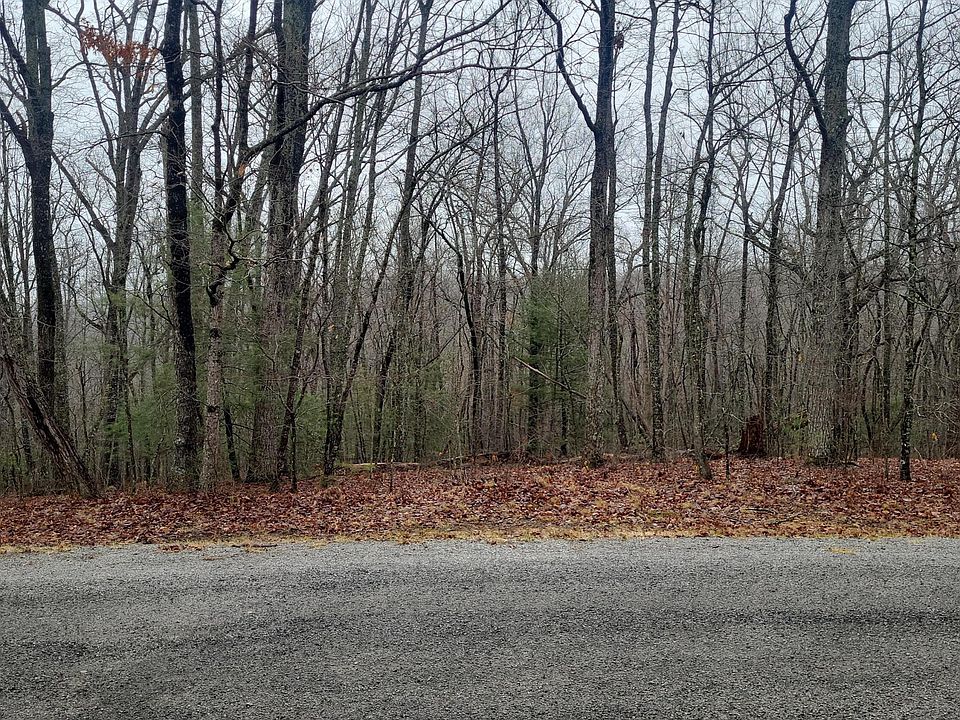 1st image of 105 Melrose Pl