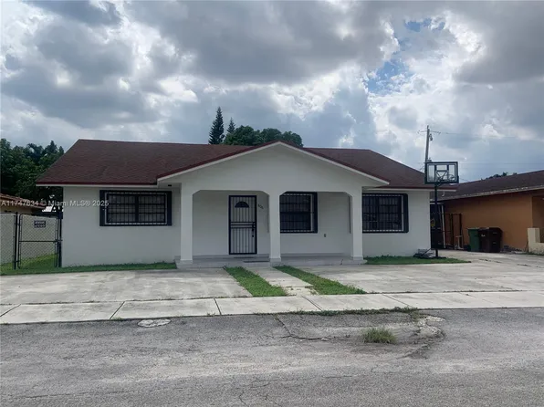 806 W 73rd Pl, Hialeah, FL 33014