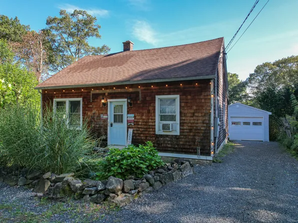 25 Iroquois Road, Watertown, CT 06795