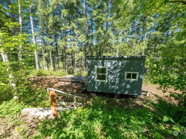 221 NE Circle Drive, Tahuya, WA 98588