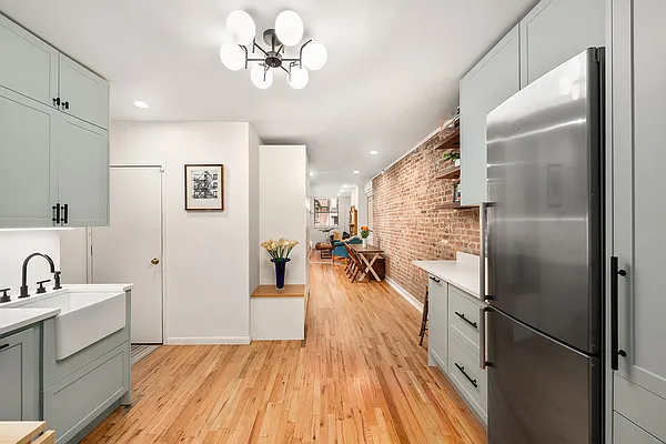 Sold by Compass | media 11