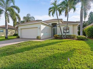 11227 Lakeland Cir, Fort Myers, FL 33913