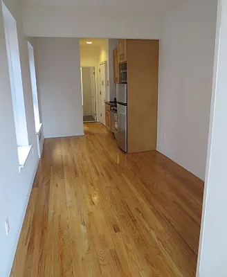 Rented by Waverly Realty Associates | media 4