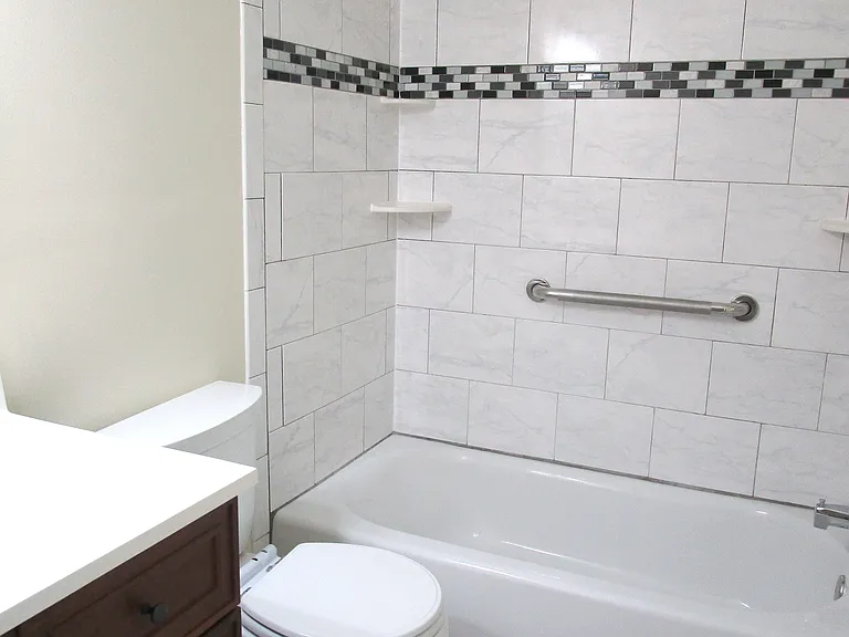 2404 Maytime Dr — Photo 9