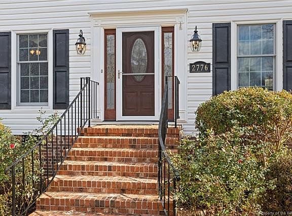 2nd image of 2776 Linden Ln