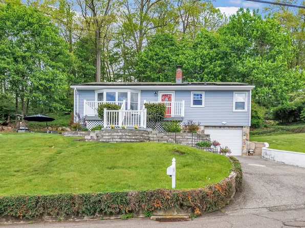 5 Morningstar Drive, Seymour, CT 06483