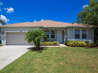 1825 SE Gaskins Cir, Port Saint Lucie, FL 34952