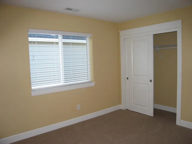 19412 SE 13th Way — Photo 13
