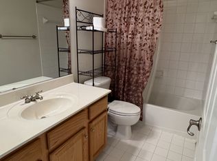 5649 Faircloth Ct, Centreville, VA 20120