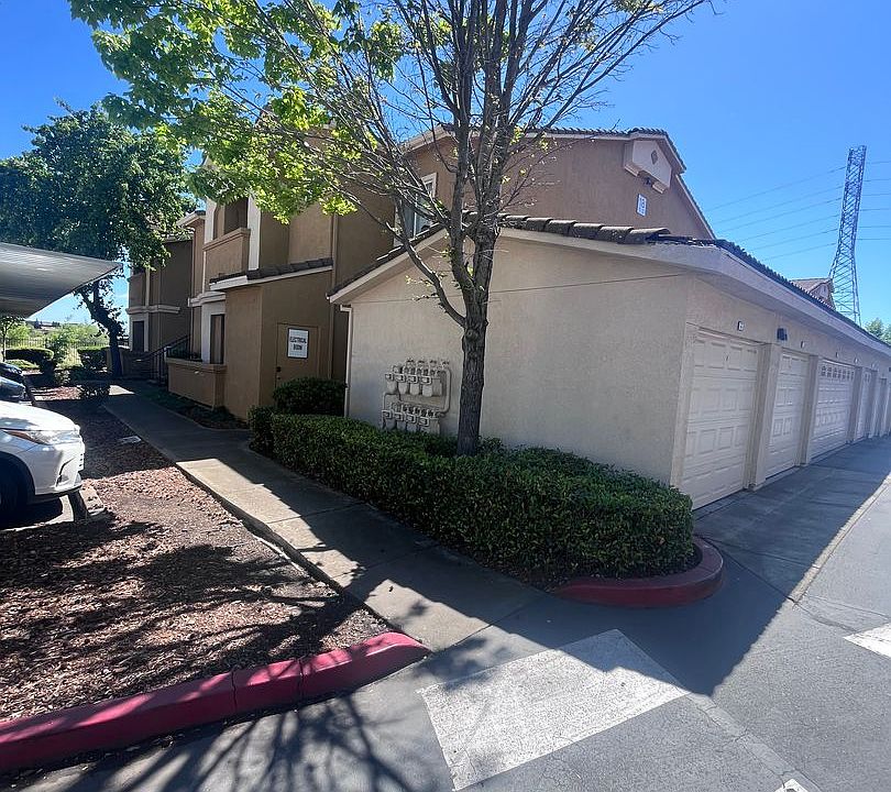 1st image of 501 Gibson Dr APT 1813