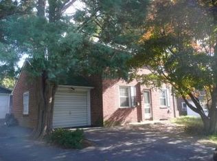 49 Landers Ln, New Castle, DE 19720